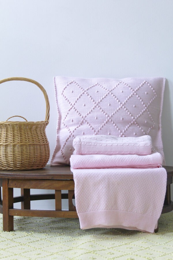 styling blankets baby pink