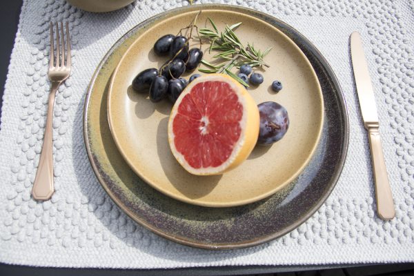 styling foto glaze ceramic aardewerk dessert bord oker medium