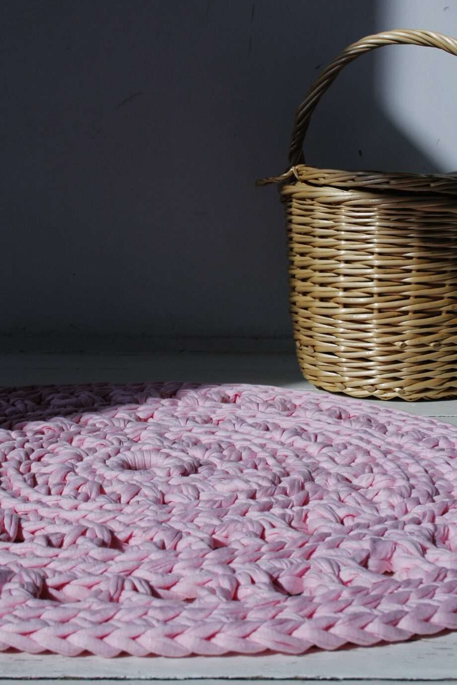 styling arab rug pink