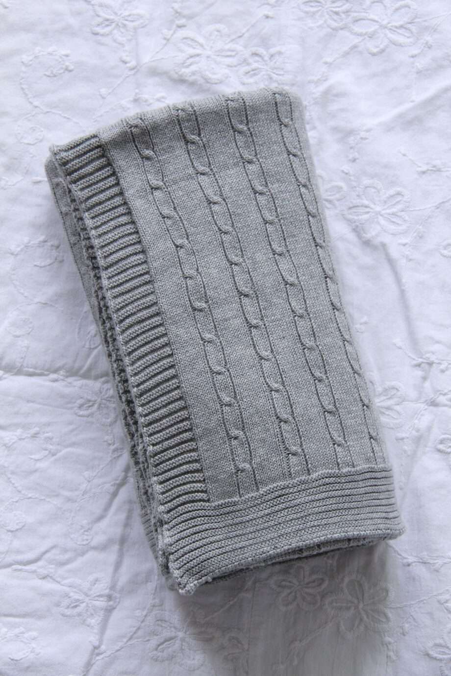 blanket twist small light grey